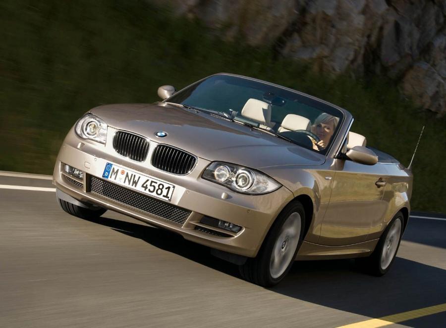  BMW 1-Series Convertible 2008 года  (фото 42 из 52)